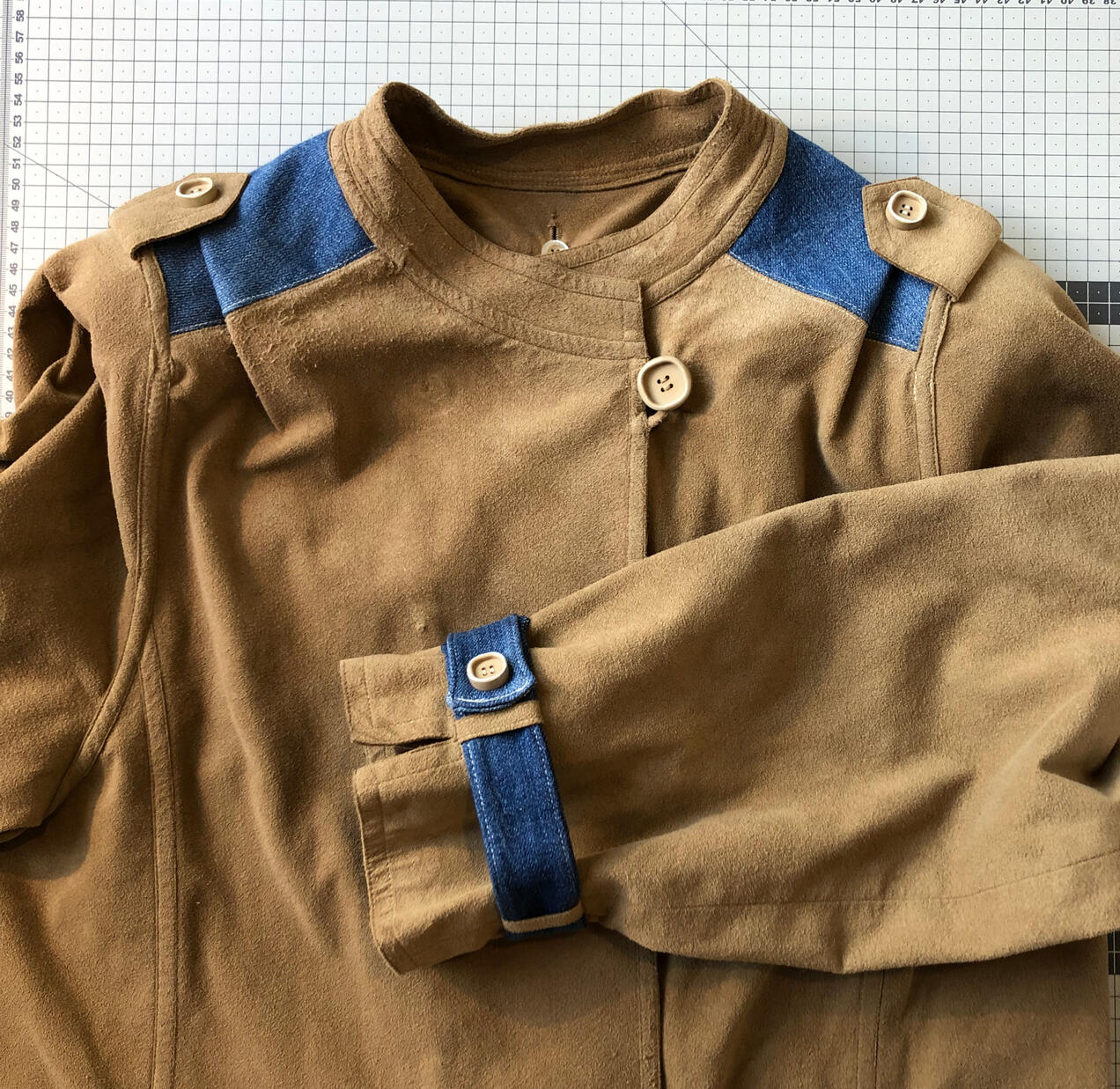 Upcycling jean sur Manteau